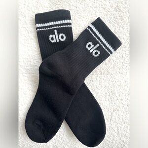 Alo Unisex Half-Crew Throwback BLACK Socks